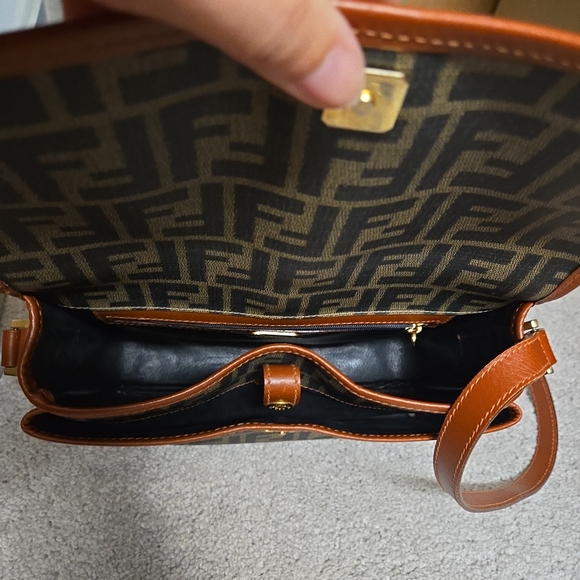 Fendi Zucca Messenger bag - Picture 7 of 9